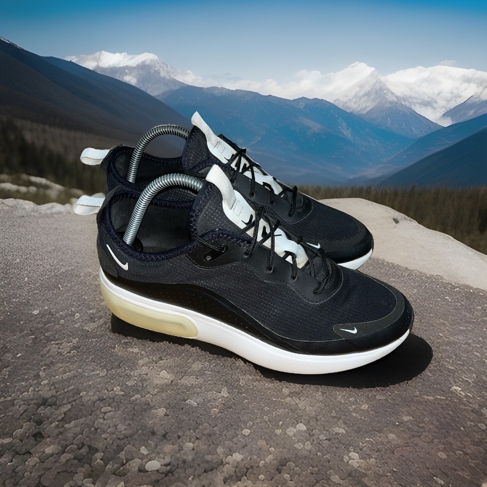 Nike Shoes Womens 10.5 Gym‎ Running Shoes Athletic Trainer Air Max Dia Sneakers